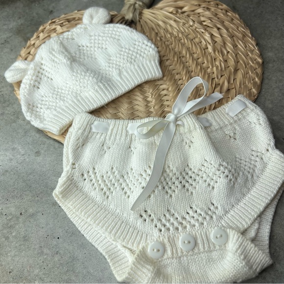Laura Ashley Other - 0-6 months Laura Ashley knit bottoms and hat set hat with bear ears